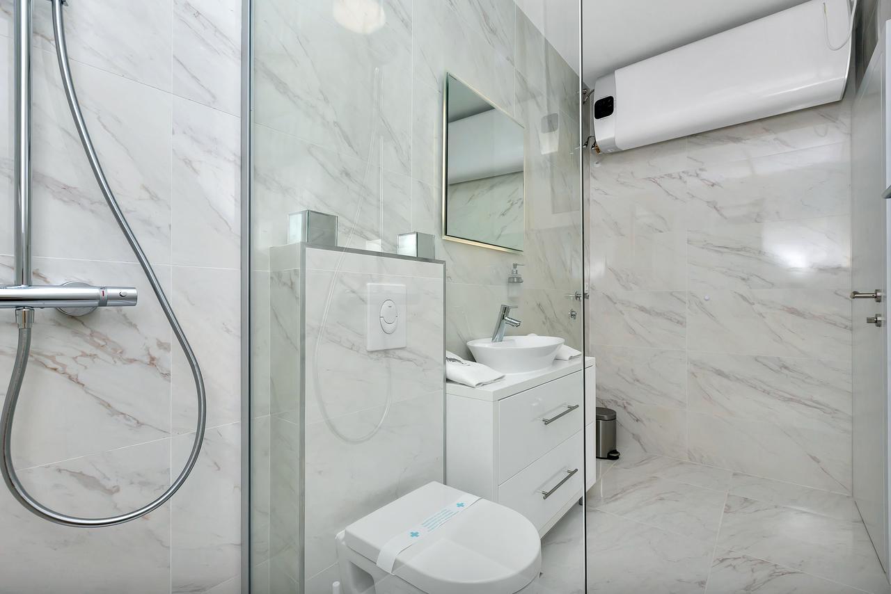 Penzión pre hostí Luxury Paradise Garden 4*